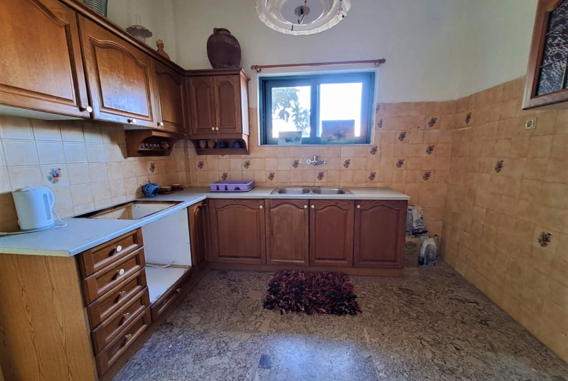 Listing photograph 17 of 29 of the house in Kalyves, published by Crete Island Real Estate.