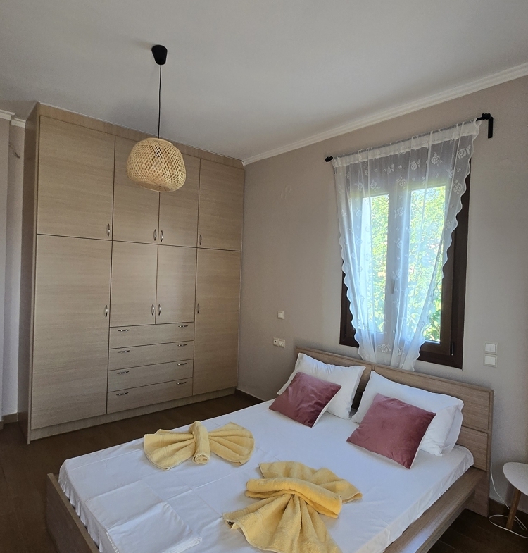Listing photograph 13 of 50 of the house in Provarma, published by Crete Island Real Estate.