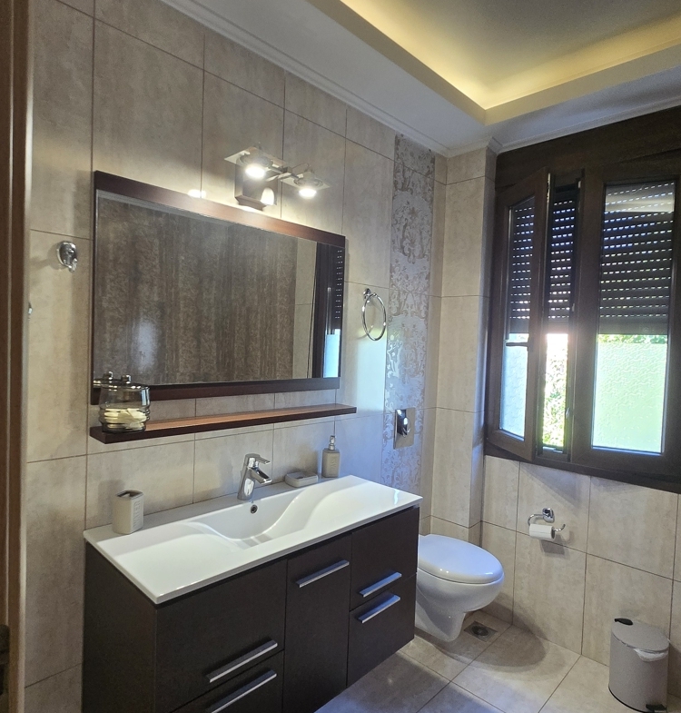 Listing photograph 17 of 50 of the house in Provarma, published by Crete Island Real Estate.