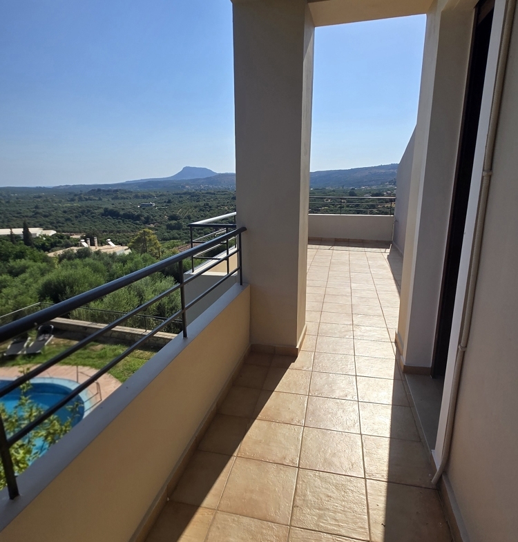 Listing photograph 18 of 50 of the house in Provarma, published by Crete Island Real Estate.