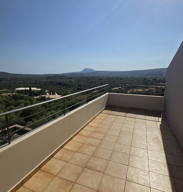 Listing photograph 19 of 50 of the house in Provarma, published by Crete Island Real Estate.