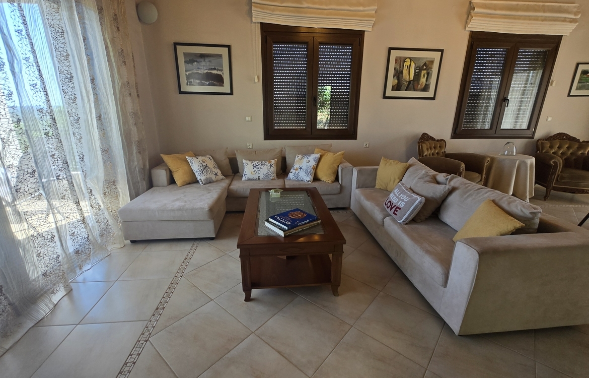 Listing photograph 28 of 50 of the house in Provarma, published by Crete Island Real Estate.