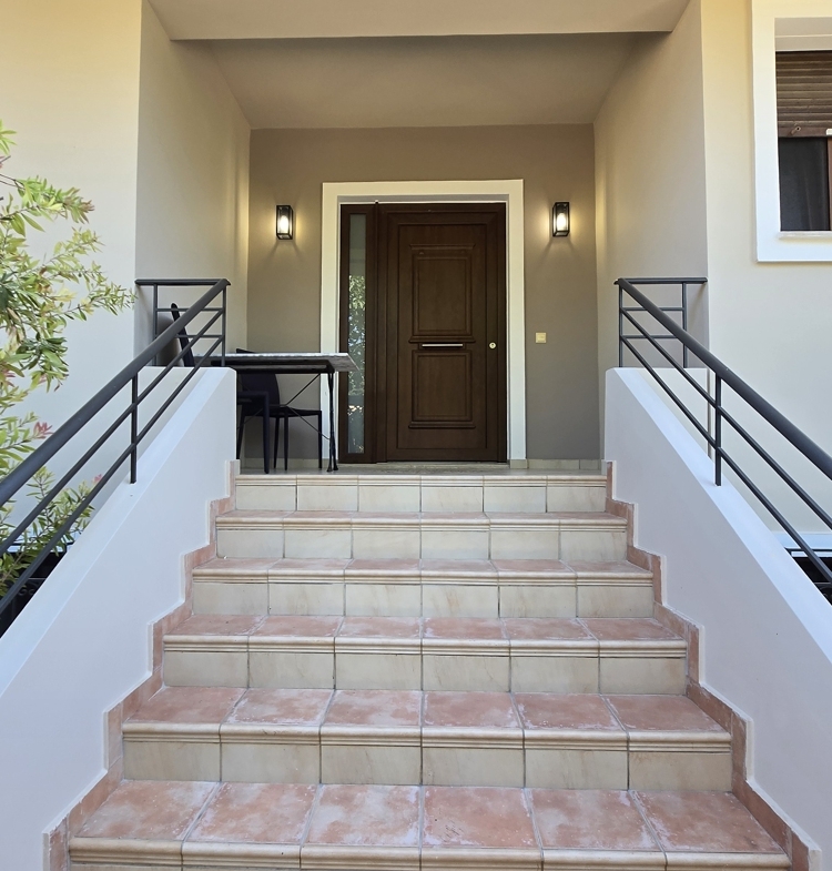 Listing photograph 3 of 50 of the house in Provarma, published by Crete Island Real Estate.