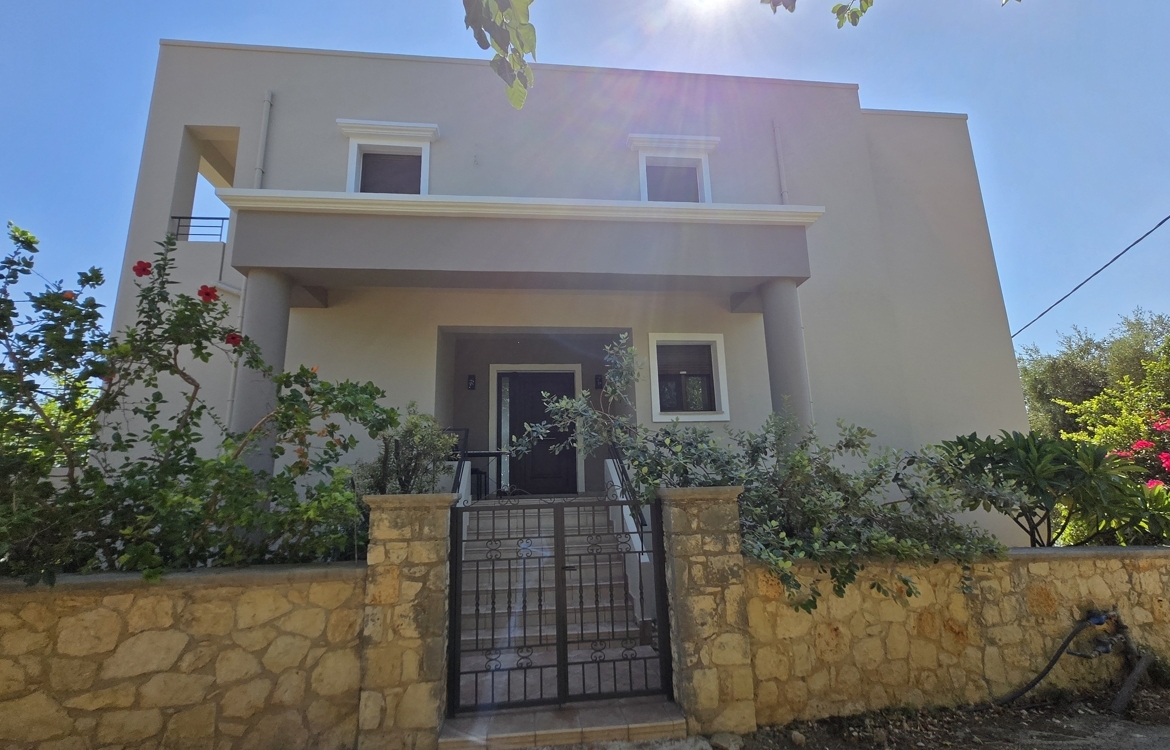 Listing photograph 6 of 50 of the house in Provarma, published by Crete Island Real Estate.