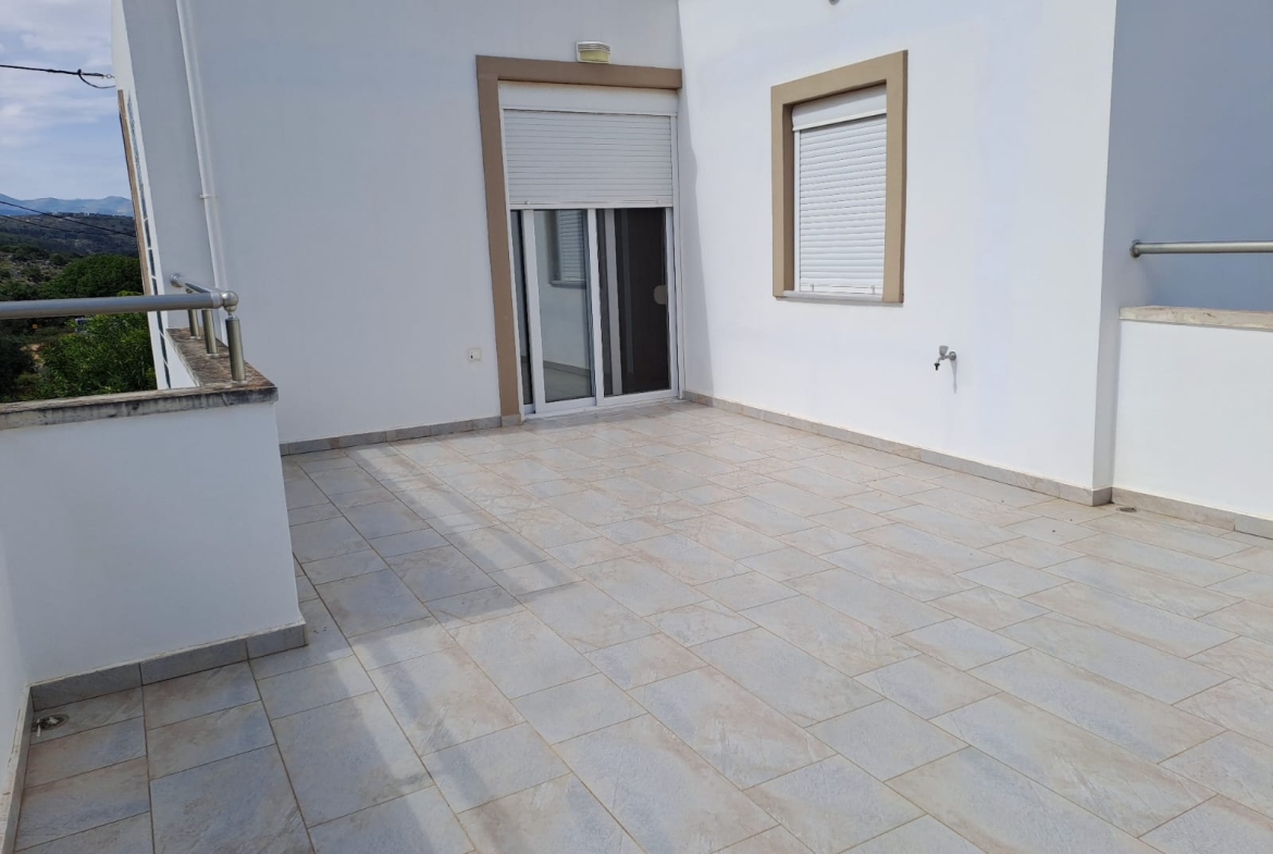 Listing photograph 16 of 42 of the house in Kambia, Apokoronas, published by Crete Island Real Estate.