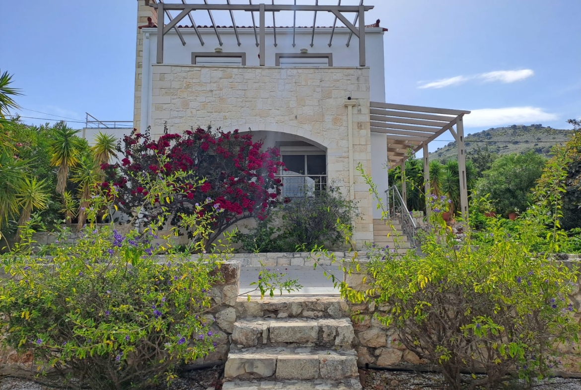 Listing photograph 32 of 42 of the house in Kambia, Apokoronas, published by Crete Island Real Estate.