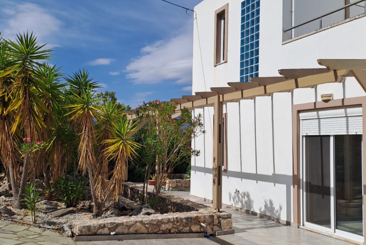 Listing photograph 40 of 42 of the house in Kambia, Apokoronas, published by Crete Island Real Estate.