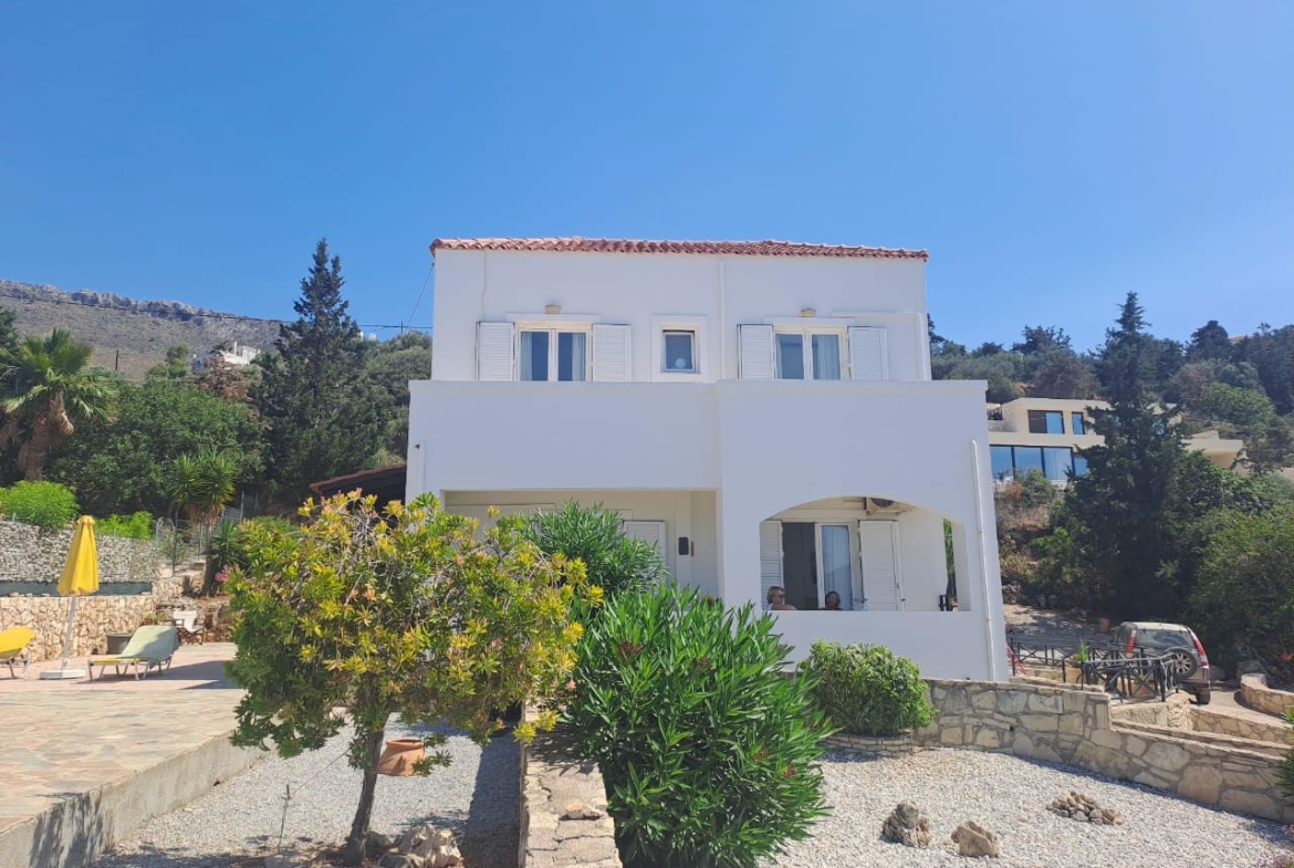 Listing photograph 9 of 47 of the house in Kokkino Chorio, published by Crete Island Real Estate.
