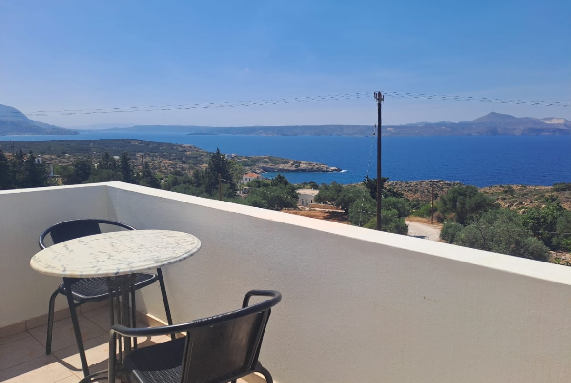 Listing photograph 22 of 47 of the house in Kokkino Chorio, published by Crete Island Real Estate.