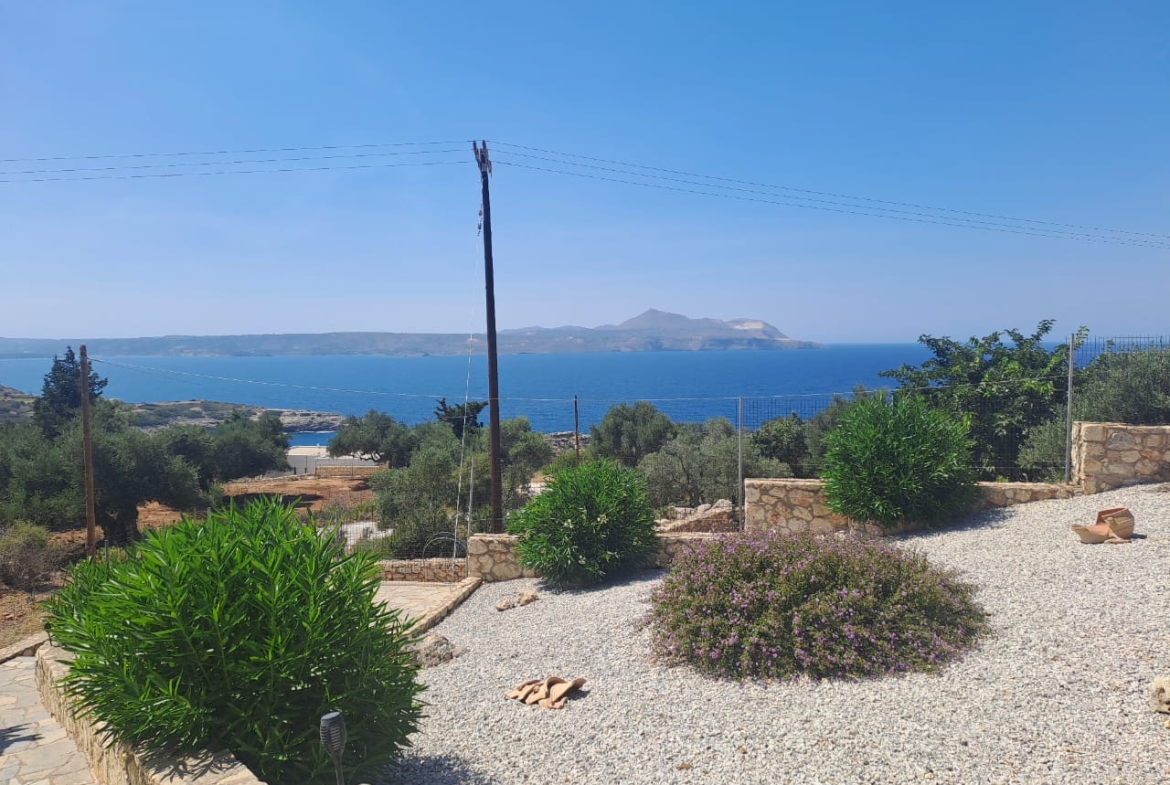 Listing photograph 39 of 47 of the house in Kokkino Chorio, published by Crete Island Real Estate.