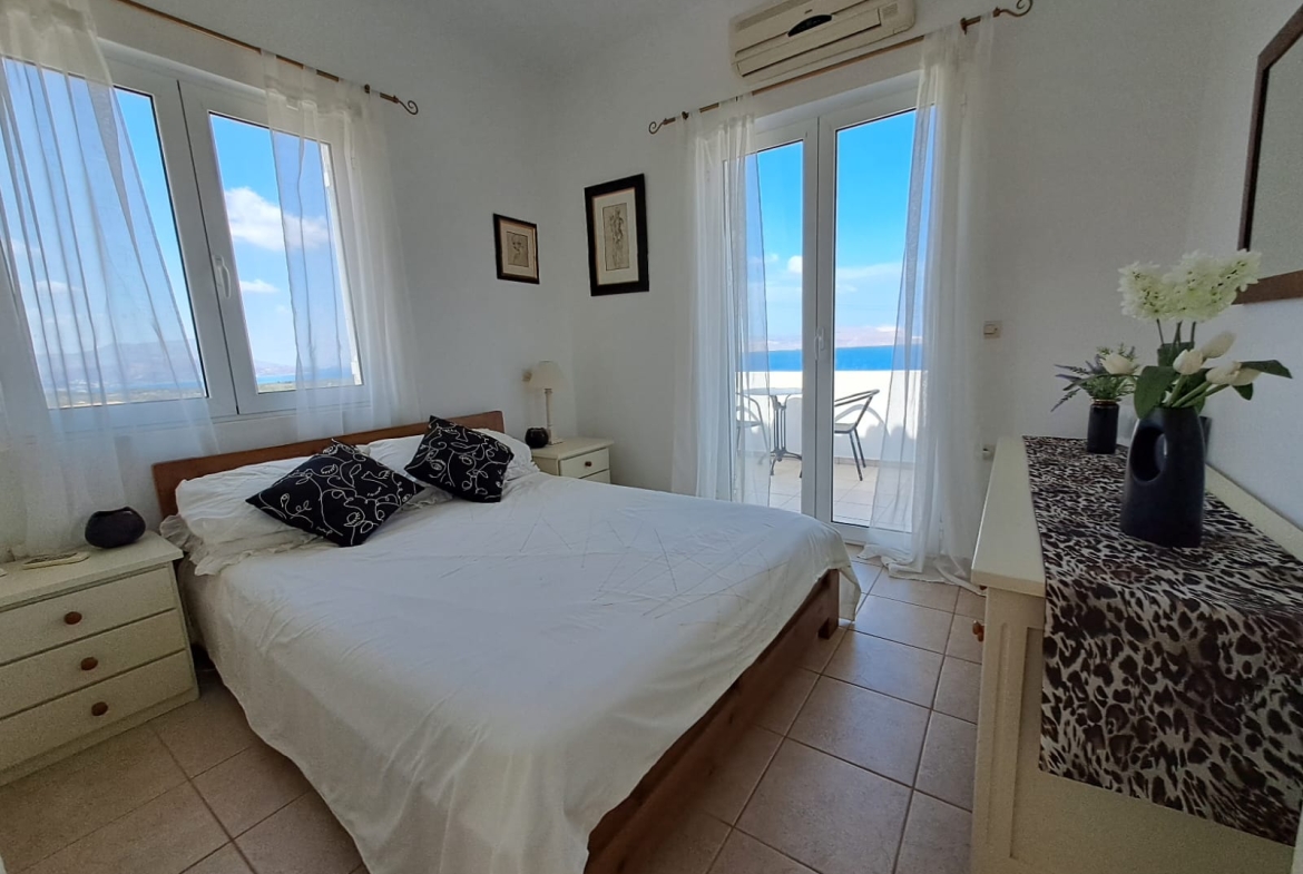 Listing photograph 18 of 47 of the house in Kokkino Chorio, published by Crete Island Real Estate.