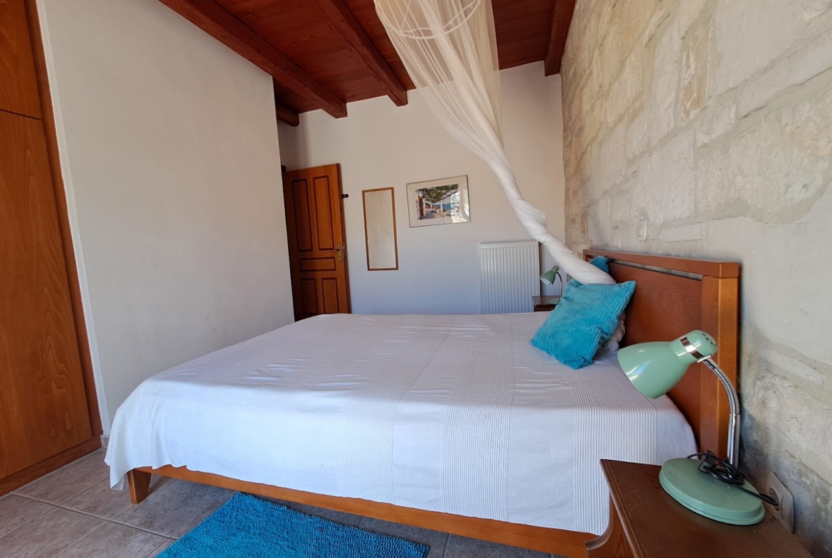 Listing photograph 33 of 42 of the house in Kokkino Chorio, published by Crete Island Real Estate.