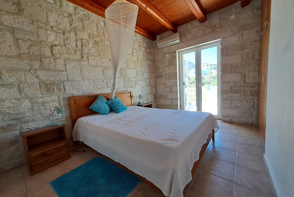 Listing photograph 34 of 42 of the house in Kokkino Chorio, published by Crete Island Real Estate.