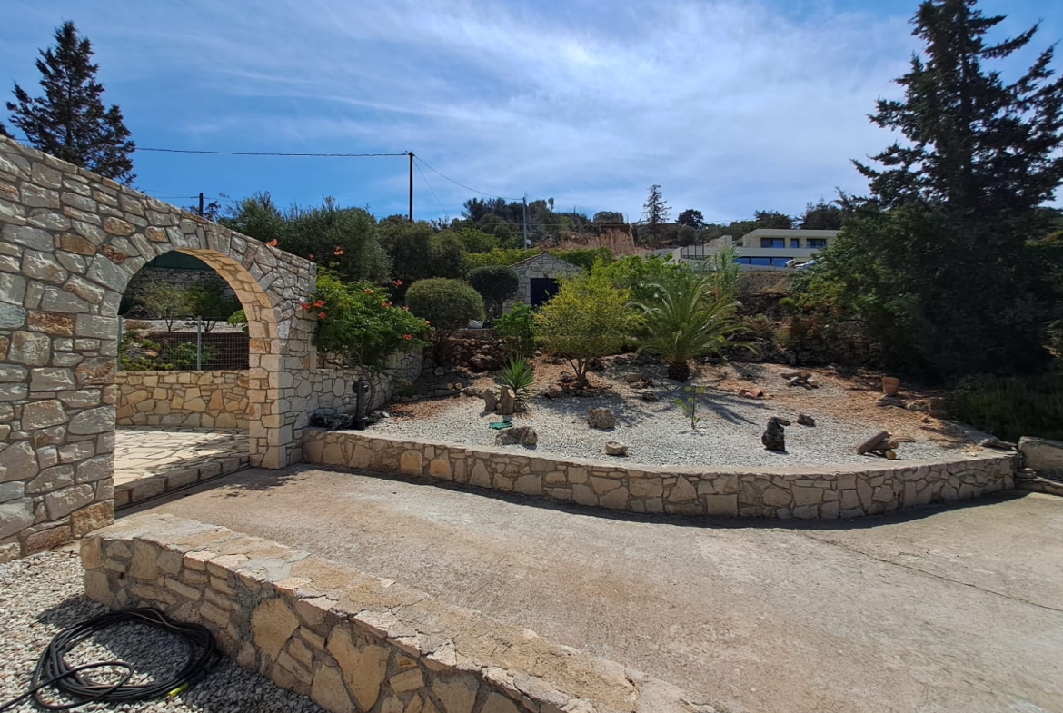Listing photograph 41 of 47 of the house in Kokkino Chorio, published by Crete Island Real Estate.
