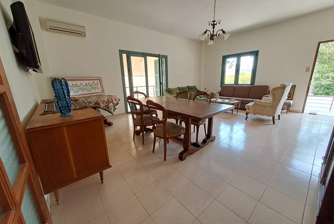 040be1d0 654e 48e3 9191 70aaa69c46d3