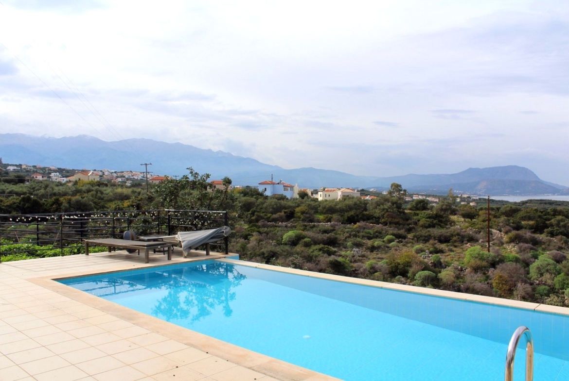 Listing photograph 2 of 33 of the house in Kokkino Chorio, published by Crete Island Real Estate.