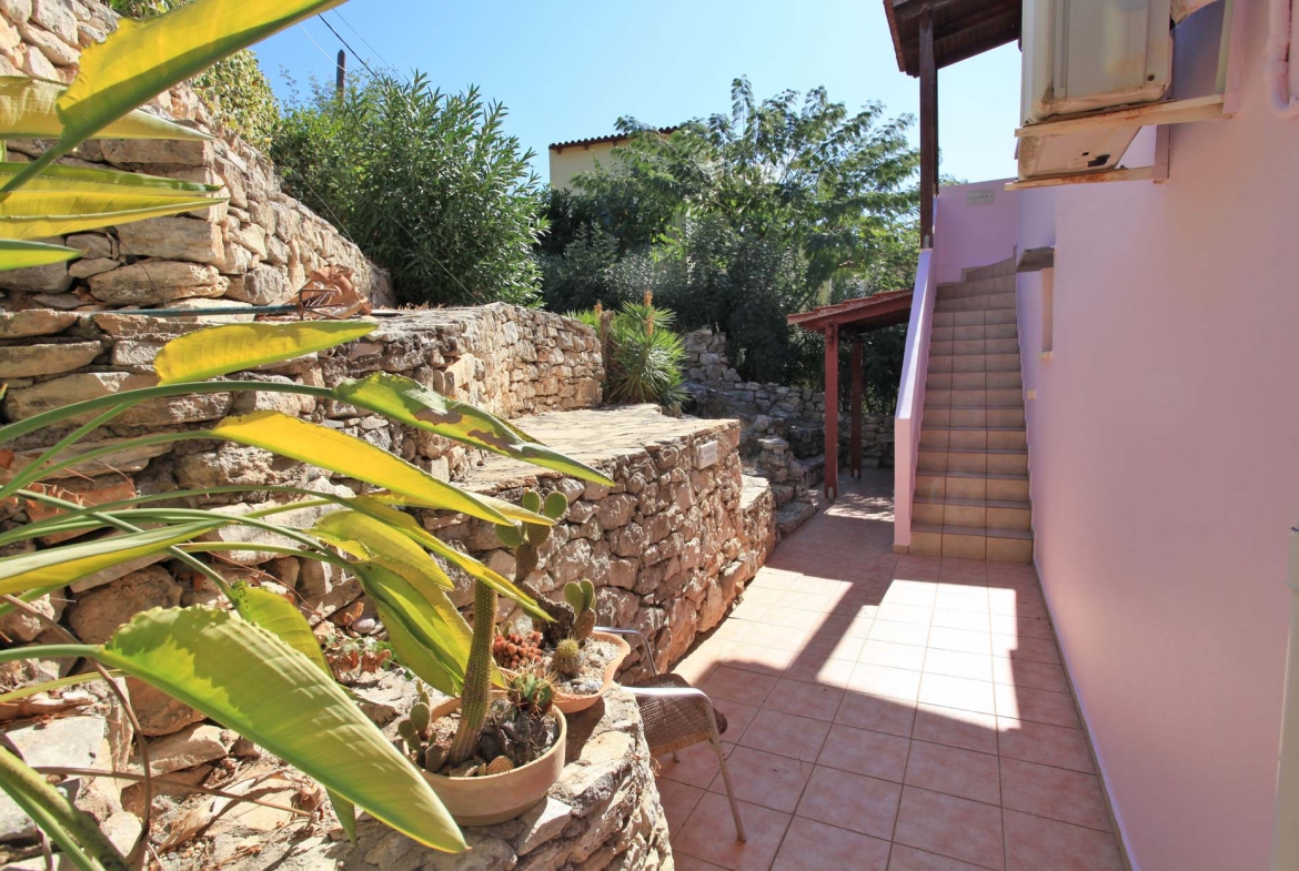 13 ff apartment entrance