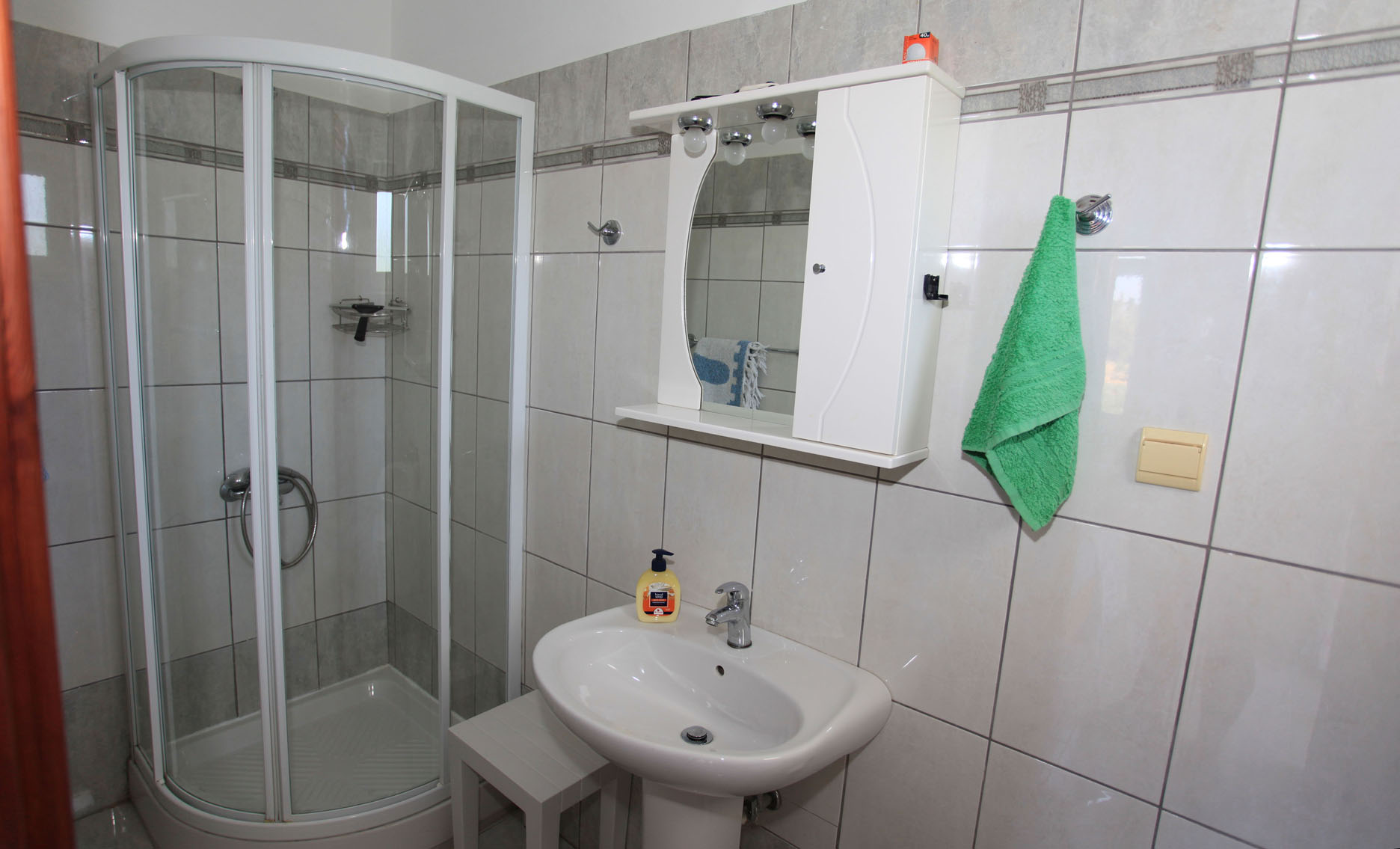 19 bedroom1 gf en suite