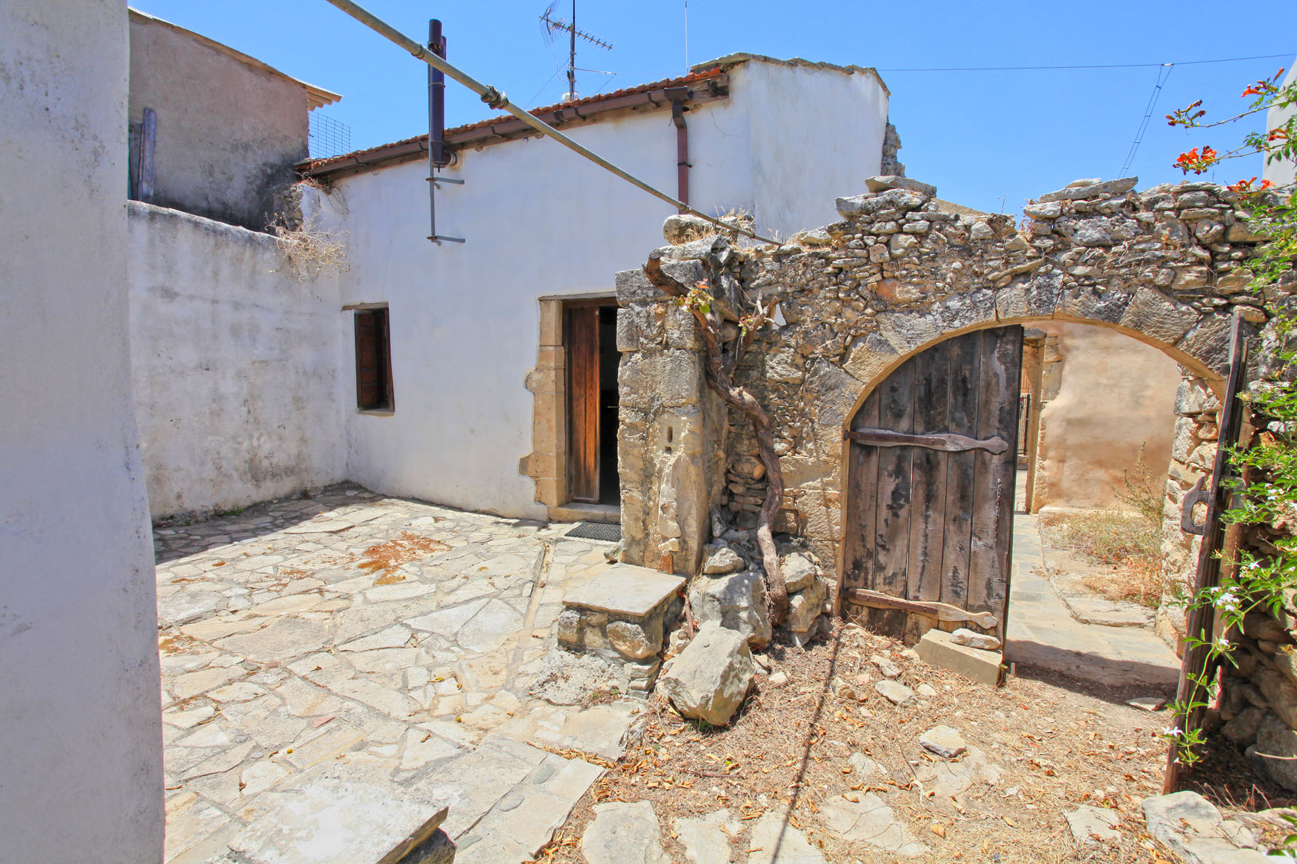 21 studio1 and main entrance