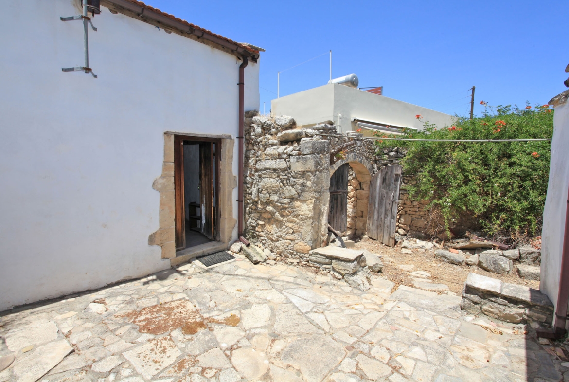 22 studio1 and main entrance2