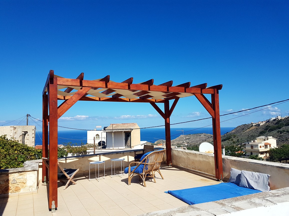 205 upper terrace pergola