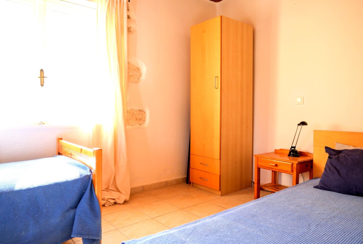 kr 0700 bedroom 12