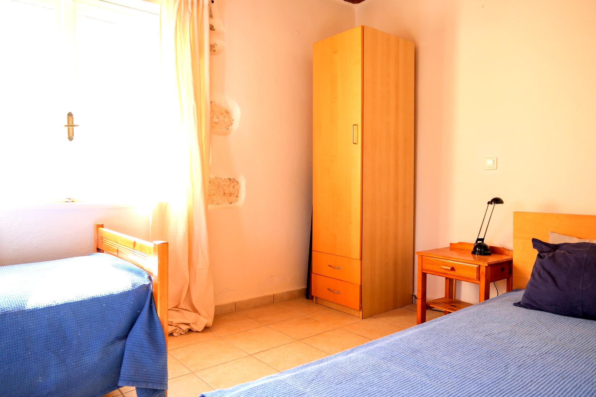 kr 0700 bedroom 12
