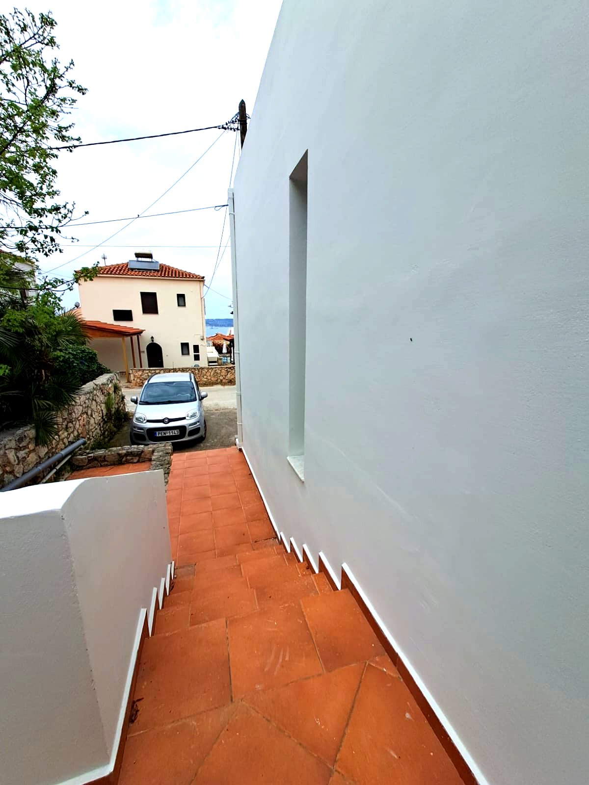 03 entrance steps