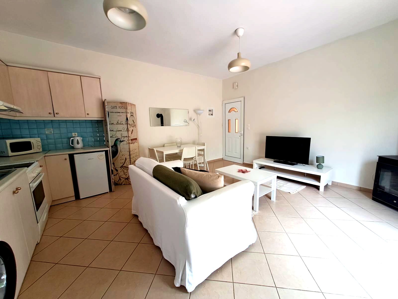 17 living room 3