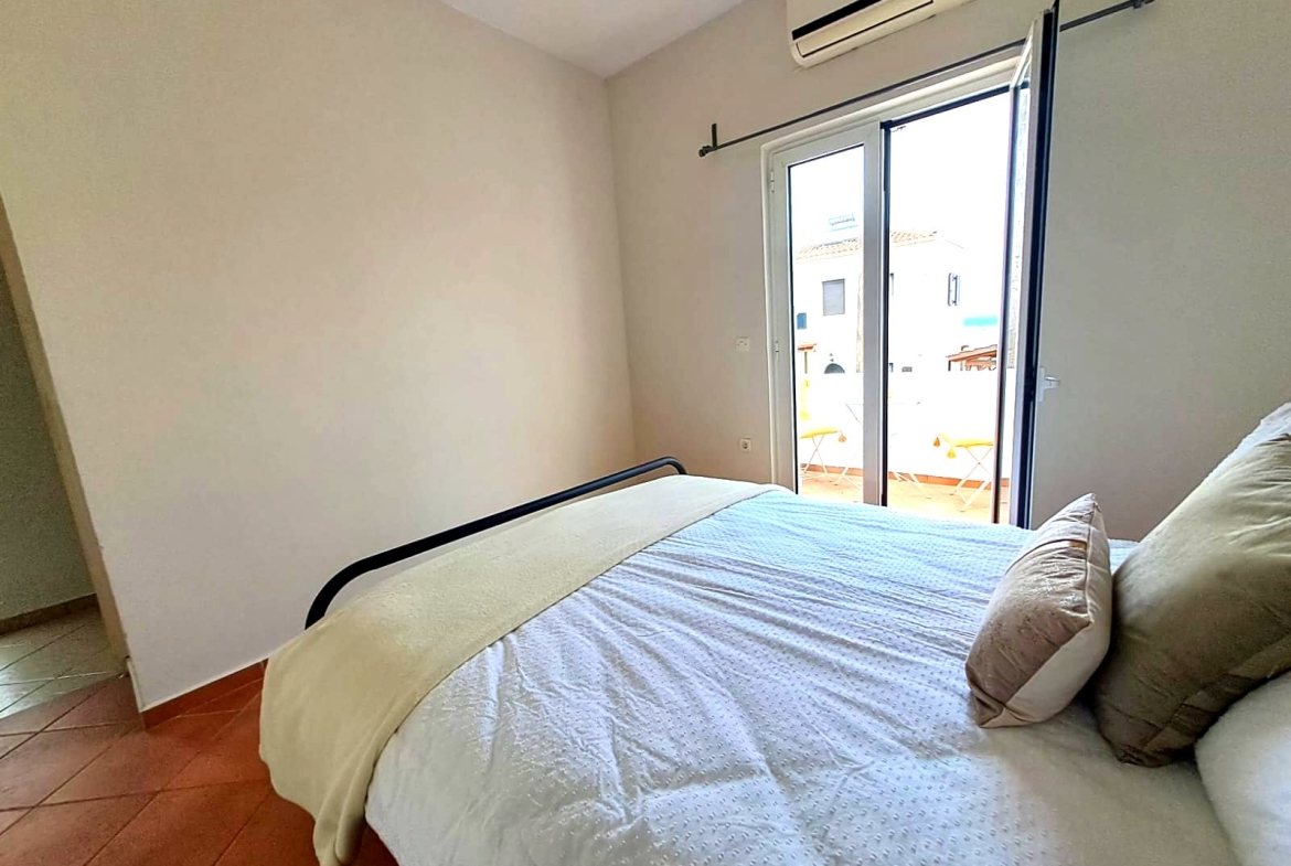 28 bedroom