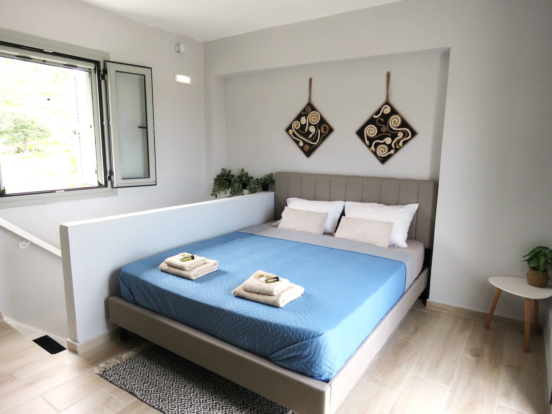 kh 2631 bedroom1 windowview 16