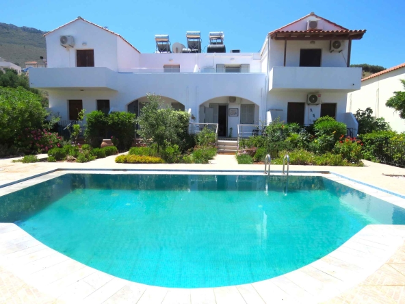 kh 2631 pool garden2 05