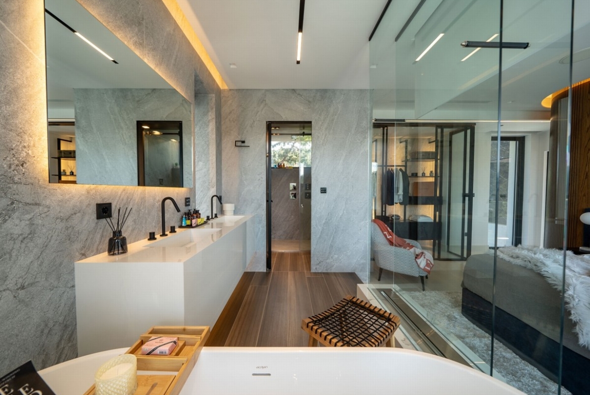 Listing photograph 9 of 23 of the house in Almyrida, published by Crete Island Real Estate.
