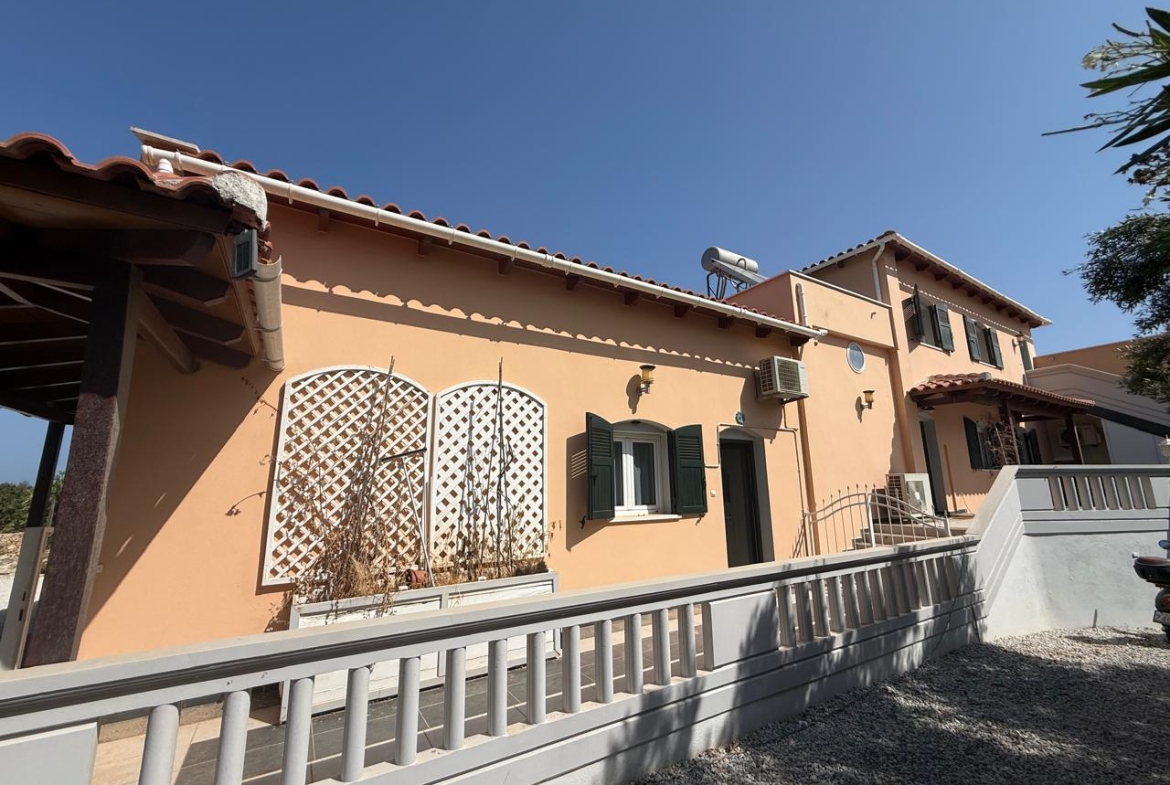Listing photograph 3 of 31 of the house in Kambia, Apokoronas, published by Crete Island Real Estate.