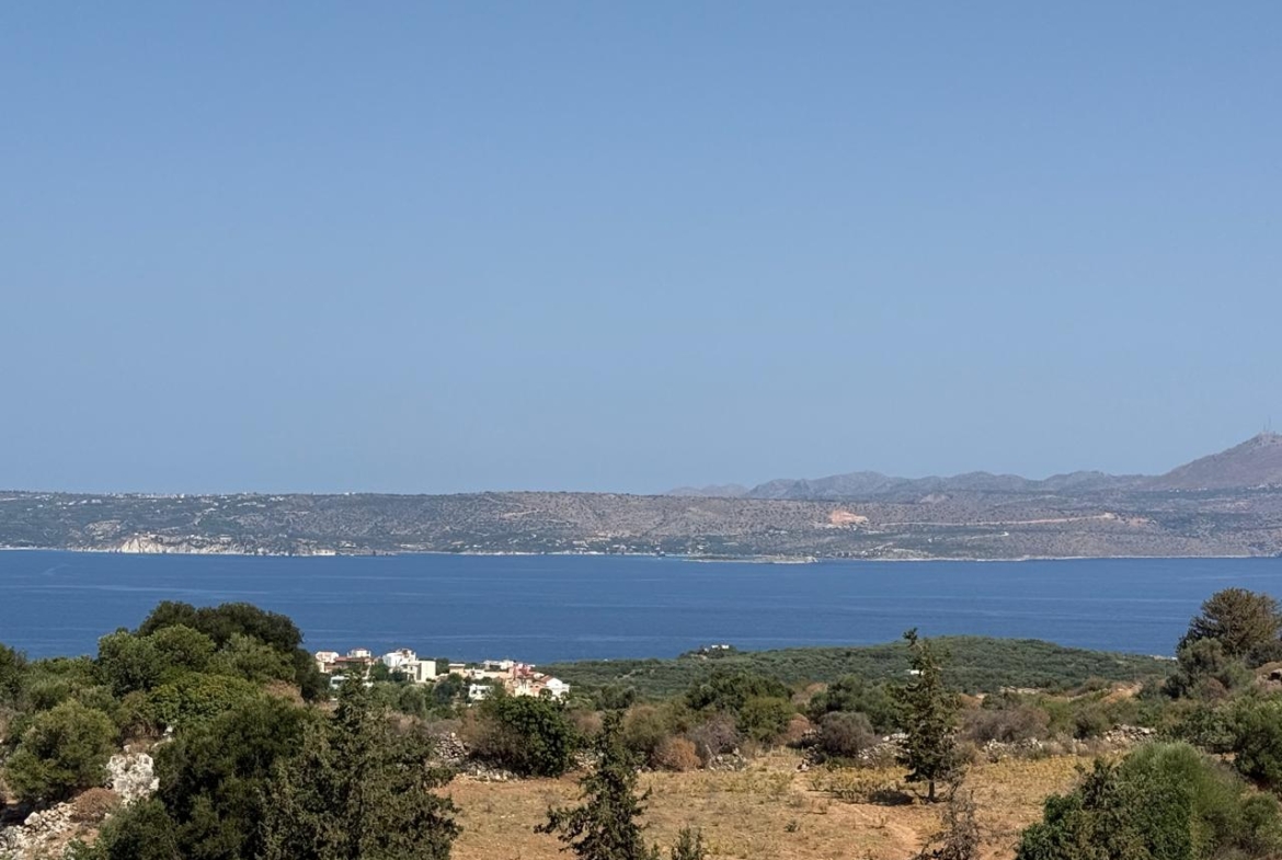Listing photograph 27 of 31 of the house in Kambia, Apokoronas, published by Crete Island Real Estate.