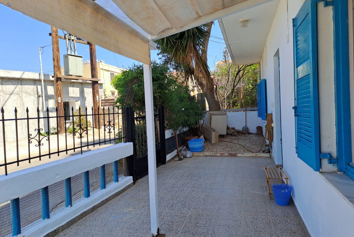 Listing photograph 2 of 33 of the house in Drapanos, published by Crete Island Real Estate.