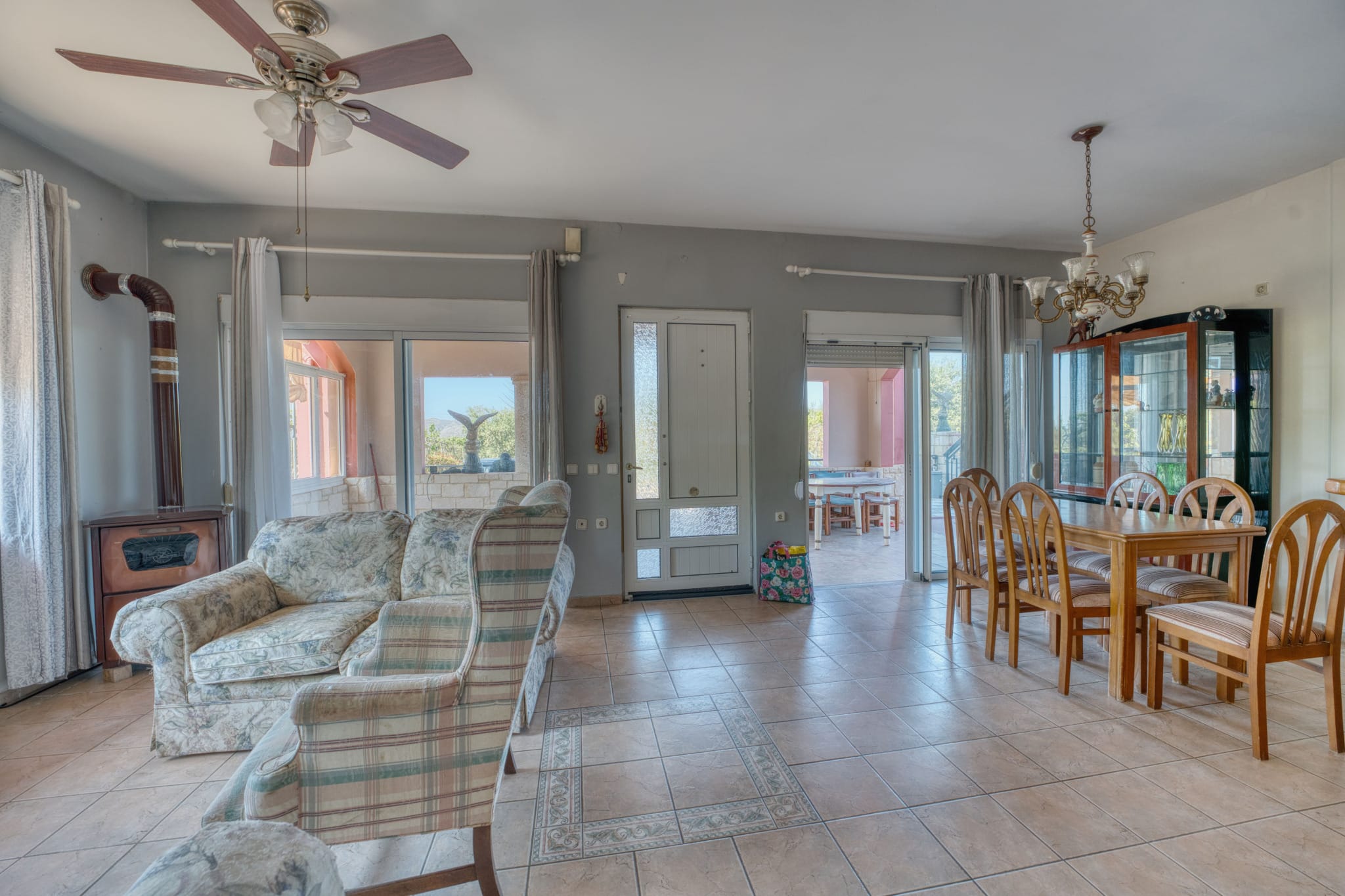 cam04614 hdr
