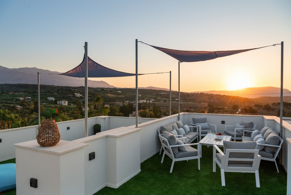 Listing photograph 19 of 50 of the house in Vamos, published by Crete Island Real Estate.