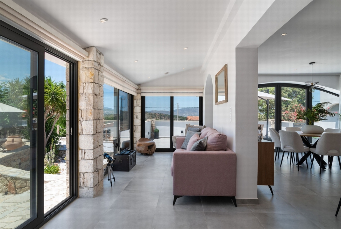 Listing photograph 35 of 50 of the house in Vamos, published by Crete Island Real Estate.