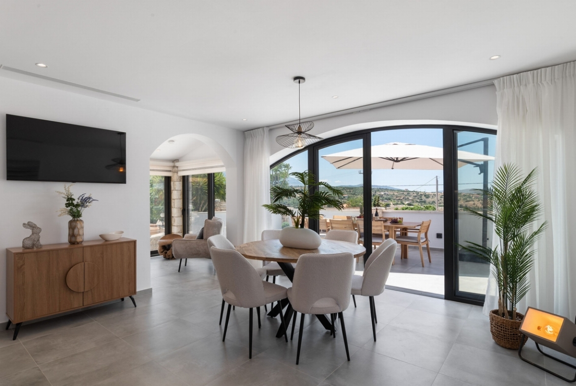 Listing photograph 42 of 50 of the house in Vamos, published by Crete Island Real Estate.
